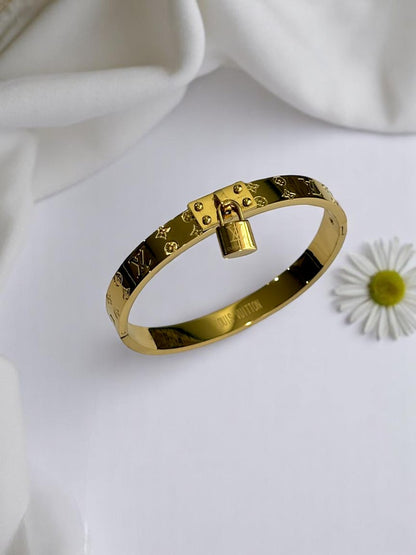 GOLDEN LV LOCK CREW BRACELET
