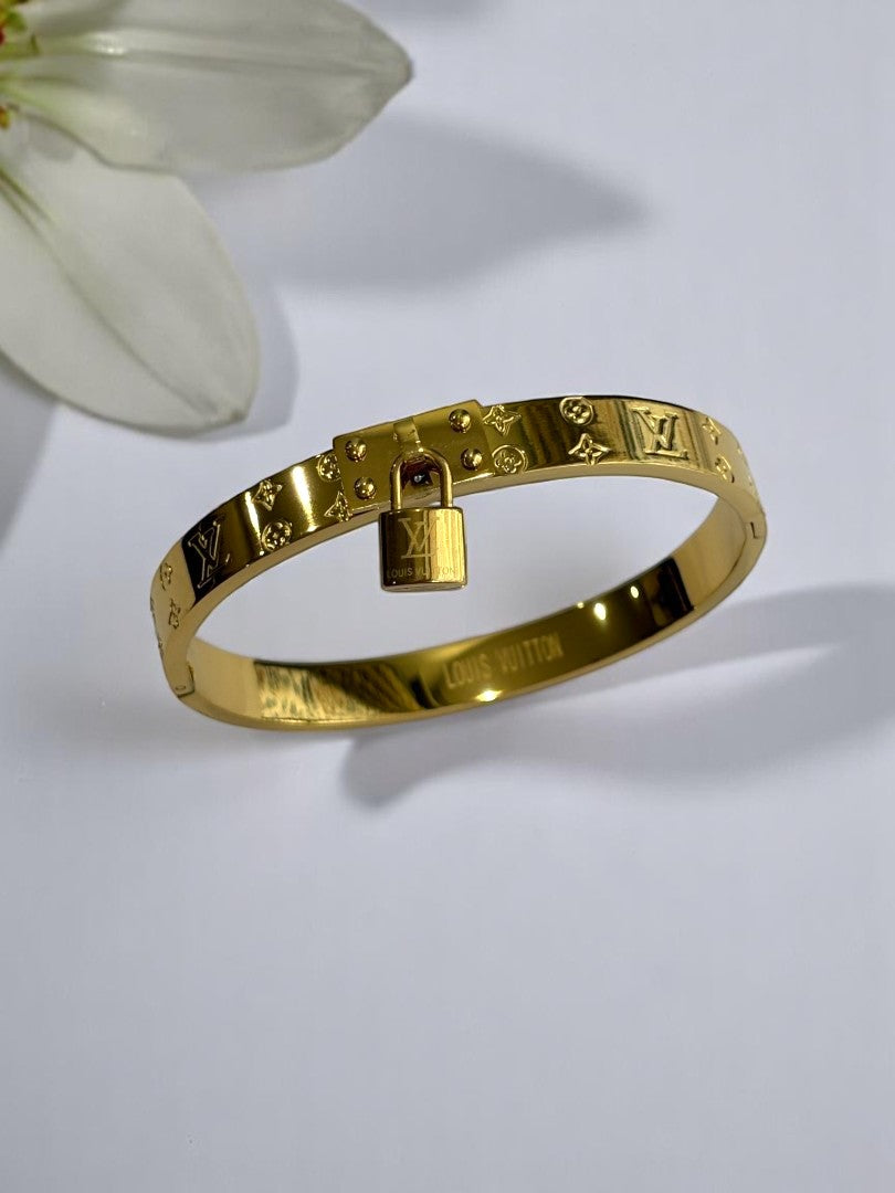 GOLDEN LV LOCK CREW BRACELET