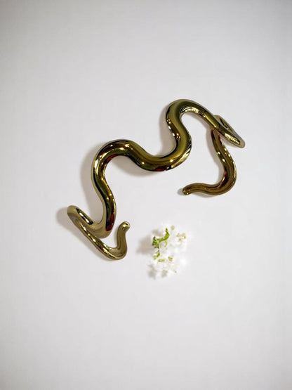 GOLDEN KALEB BRACELET (CUFF)