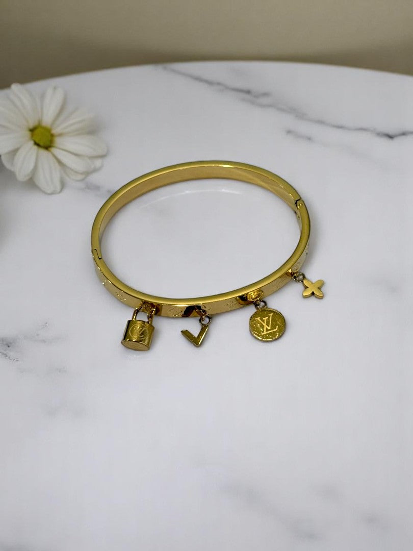 GOLDEN LV CHARM CAVIN BRACELET
