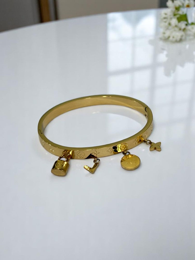 GOLDEN LV CHARM CAVIN BRACELET