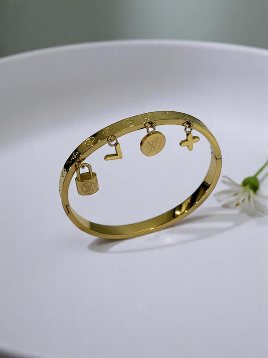 GOLDEN LV CHARM CAVIN BRACELET