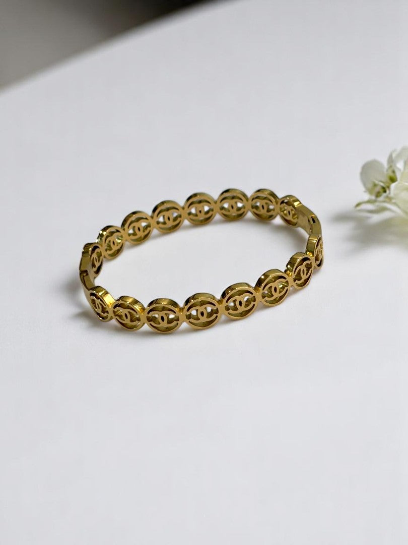 GOLDEN CHANEL WARREN BRACELET