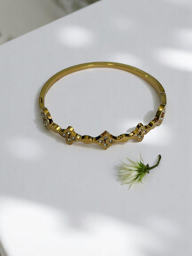 GOLDEN LV BLAKE BRACELET