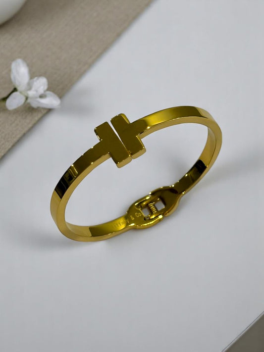 GOLDEN TIFFANY SQUARE T ELLIS BRACELET (CUFF)