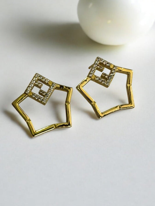 GOLDEN DIAMOND F REAGAN EARRINGS