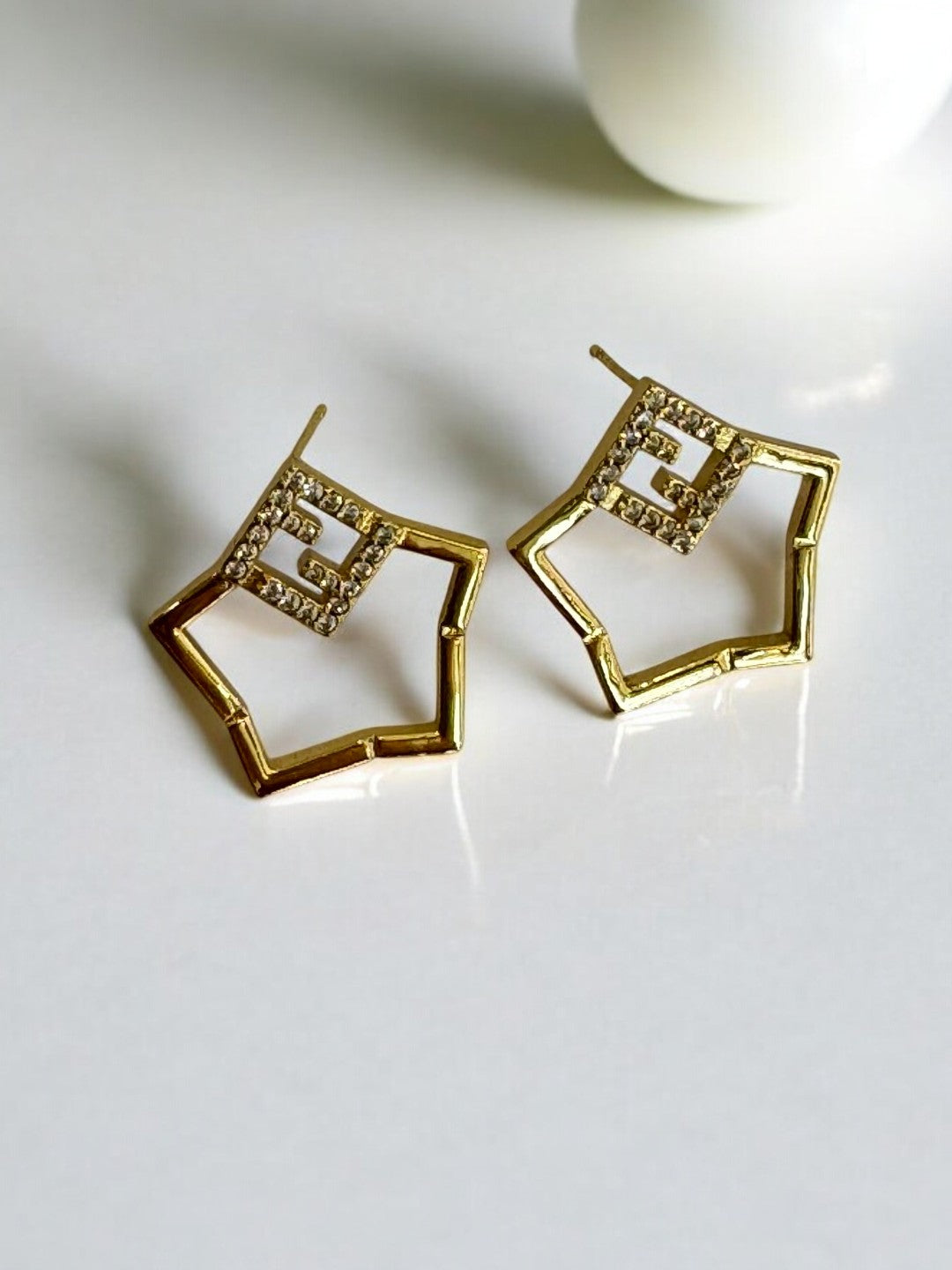 GOLDEN DIAMOND F REAGAN EARRINGS