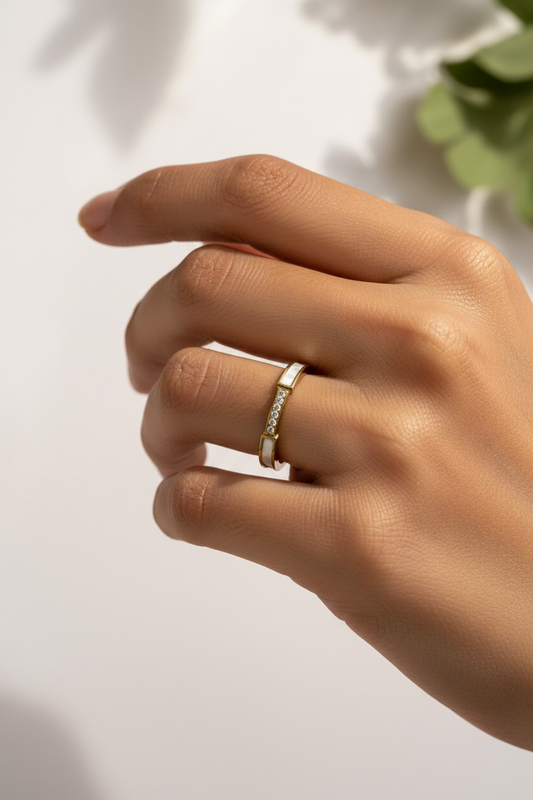 GOLD DIAMOND NREKIE RING