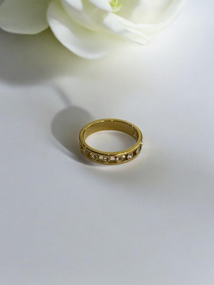 GOLD DIAMOND ASHRIK RING