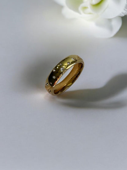 GOLD DIAMOND JANAKIE RING