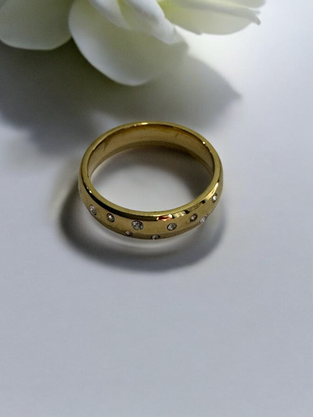 GOLD DIAMOND JANAKIE RING