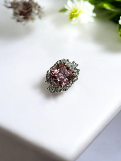 PINK STONE ZURIY RING