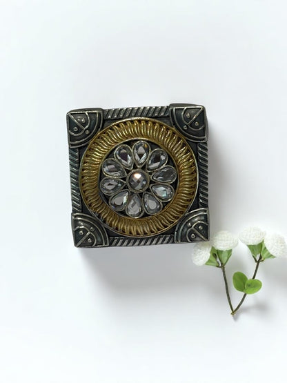 WHITE FLOWER AYANI GERMAN SILVER RING