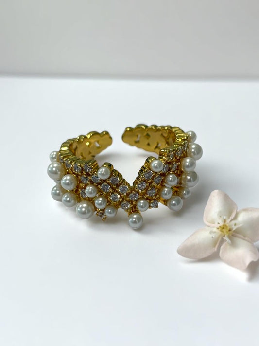 GOLDEN PEARL DIAMOND DEVINE RING
