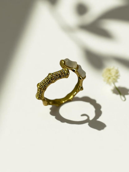 GOLDEN DIAMOND AHNA RING
