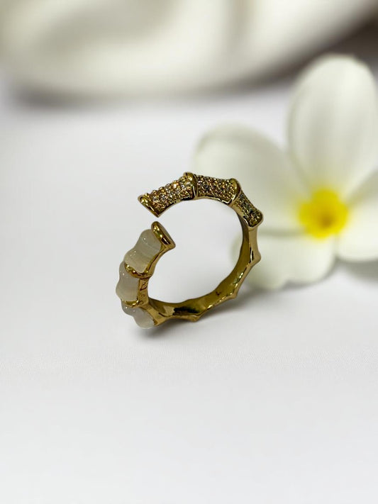 GOLDEN DIAMOND AHNA RING