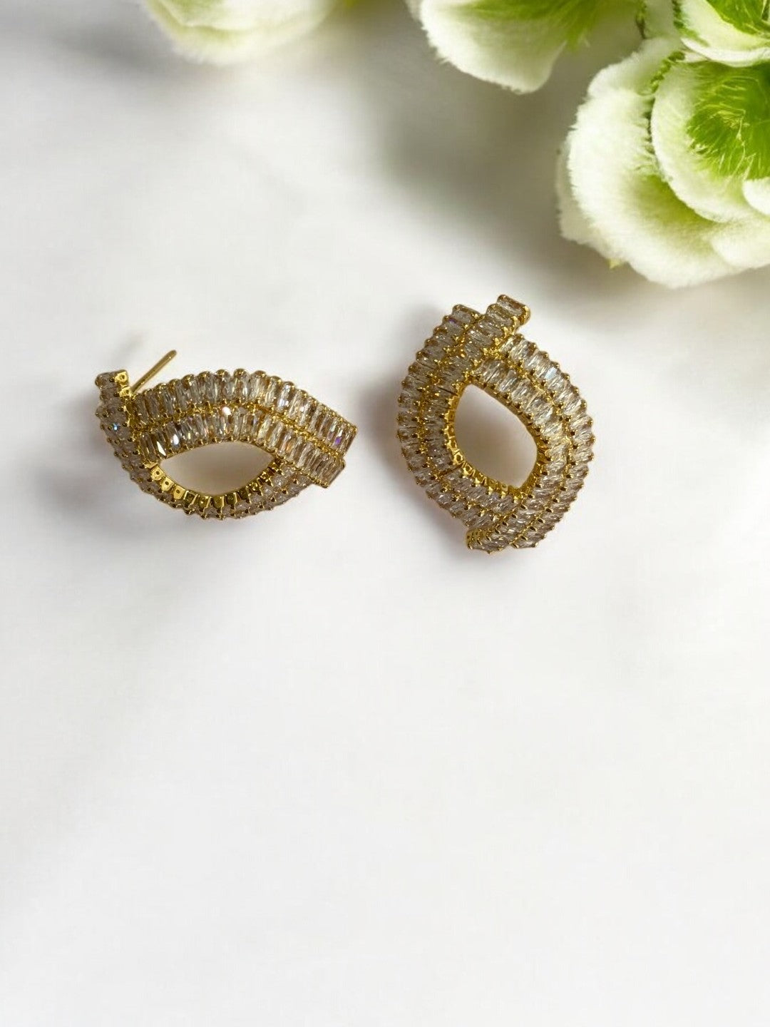 GOLDEN DIAMOND CALANIA EARRINGS