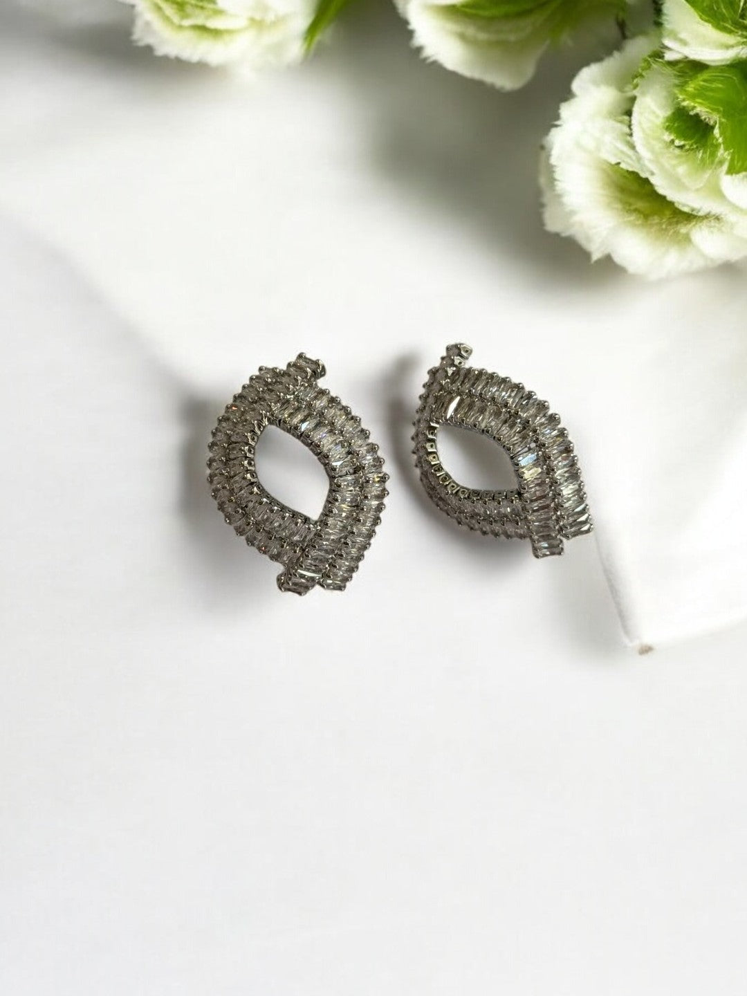 SILVER DIAMOND CALANIA EARRINGS