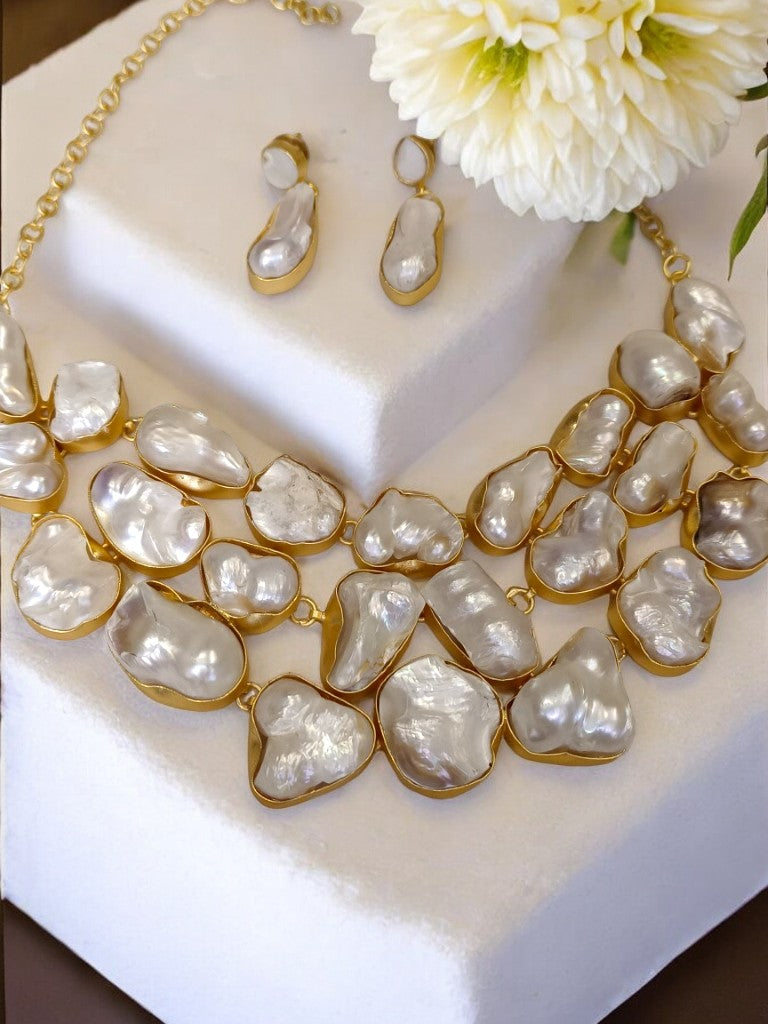 MOTHER OF PEARL ABHAH JEWELLERY SET