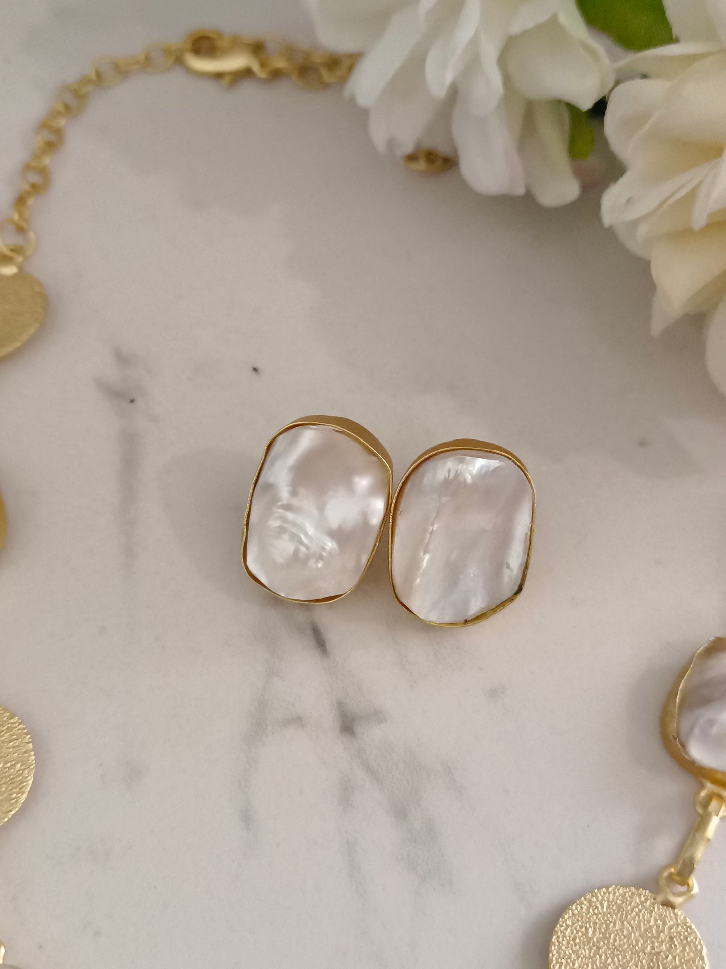 MOTHER OF PEARL AIZA JEWELLERY SET
