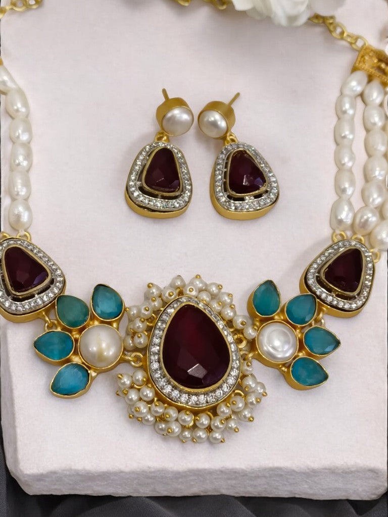 MAROON AND BLUE EZHIL JEWELLERY SET