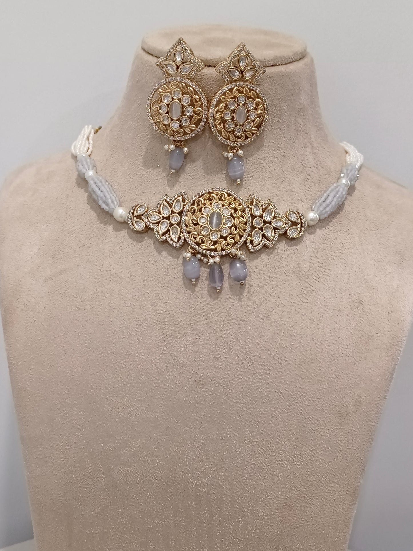 GREY CHANDRA JEWELLERY SET
