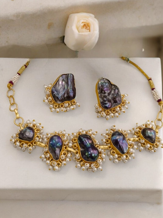MOTHER OF PEARL BLACK CAROBINA JEWELLERY SET