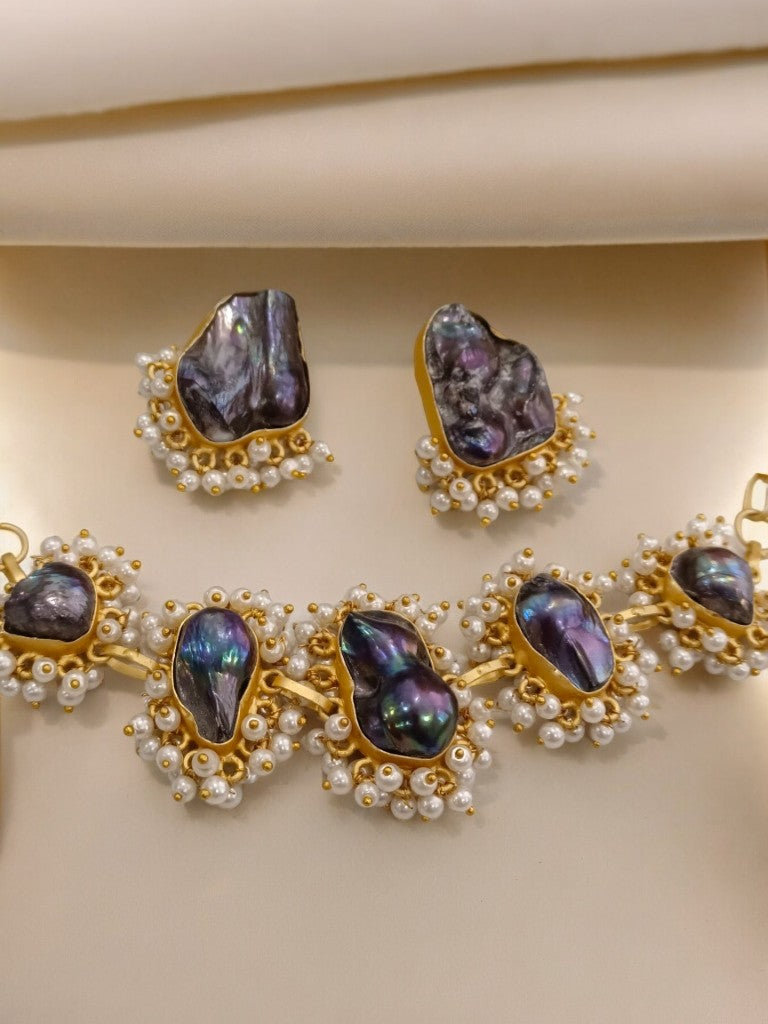 MOTHER OF PEARL BLACK CAROBINA JEWELLERY SET