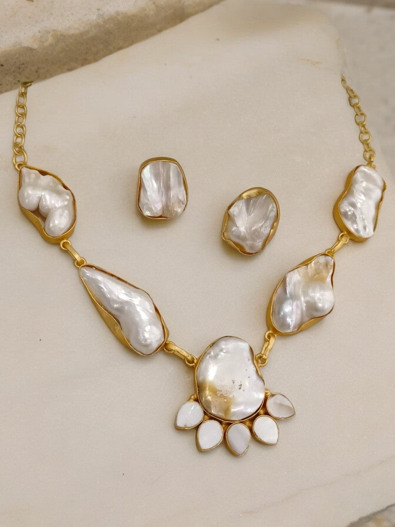 MOTHER OF PEARL SKYLER JEWELLERY SET