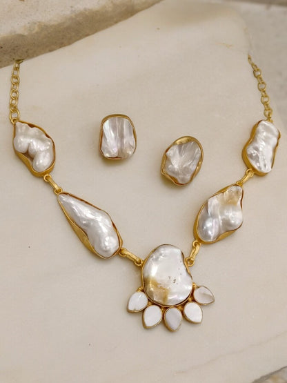 MOTHER OF PEARL SKYLER JEWELLERY SET