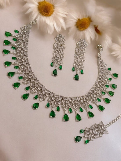 GREEN NAMYA DIAMOND JEWELLERY SET