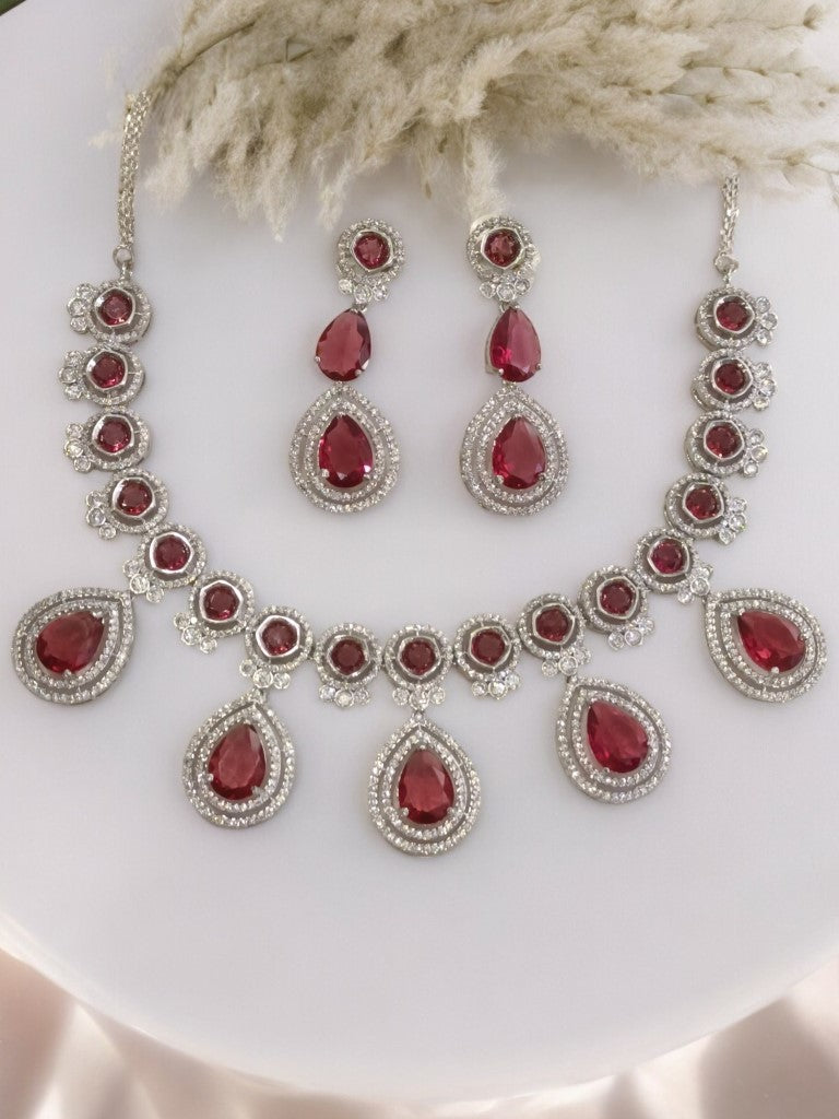 RED NAMYA DIAMOND JEWELLERY SET