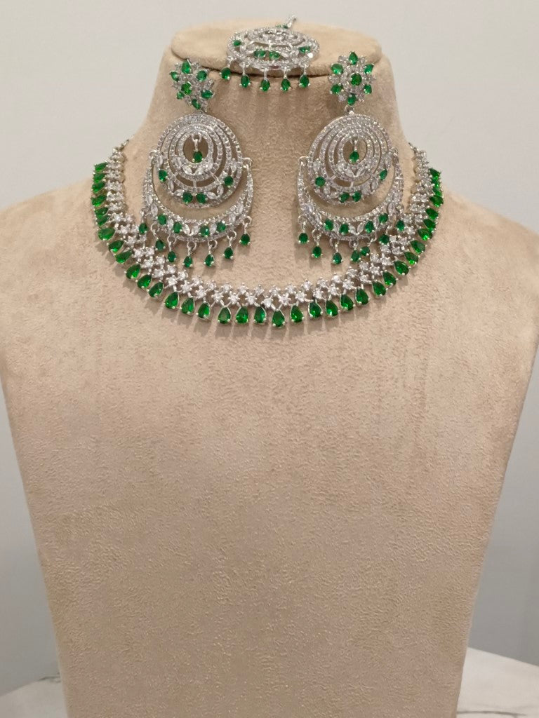 GREEN ARCHISHA DIAMOND JEWELLERY SET