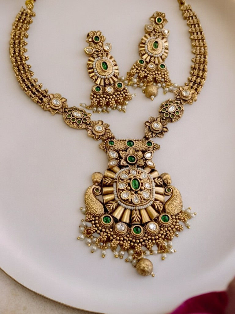 GREEN AKSHARA JEWELLERY SET