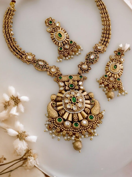 GREEN AKSHARA JEWELLERY SET