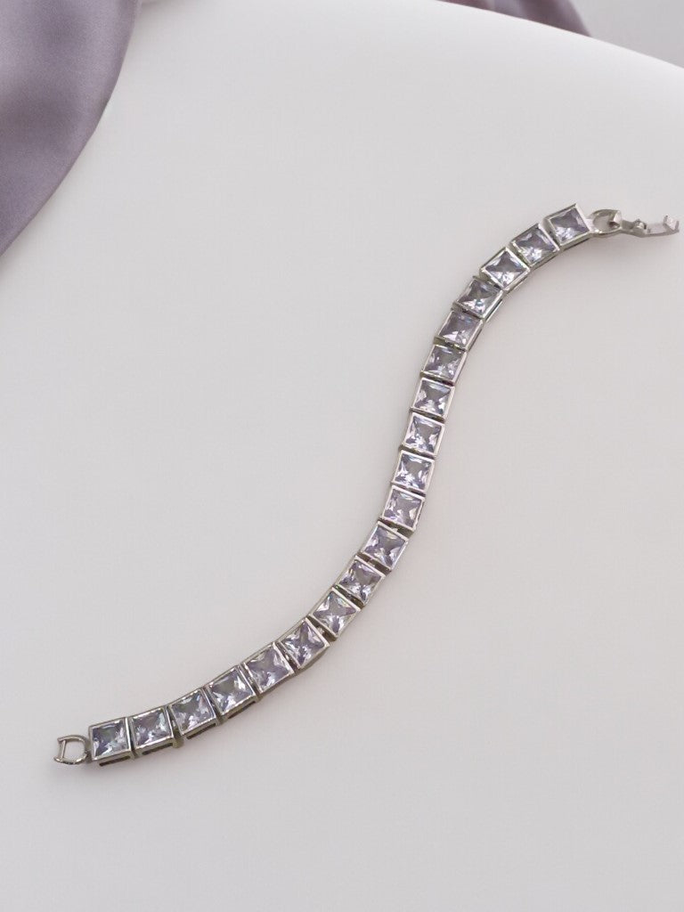 SQUARE AAHANA DIAMOND BRACELET