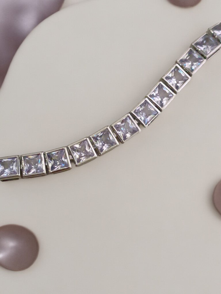 SQUARE AAHANA DIAMOND BRACELET