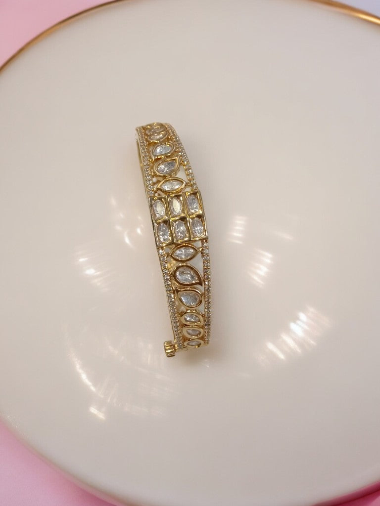 GOLD RADHIKA KUNDAN BANGLE