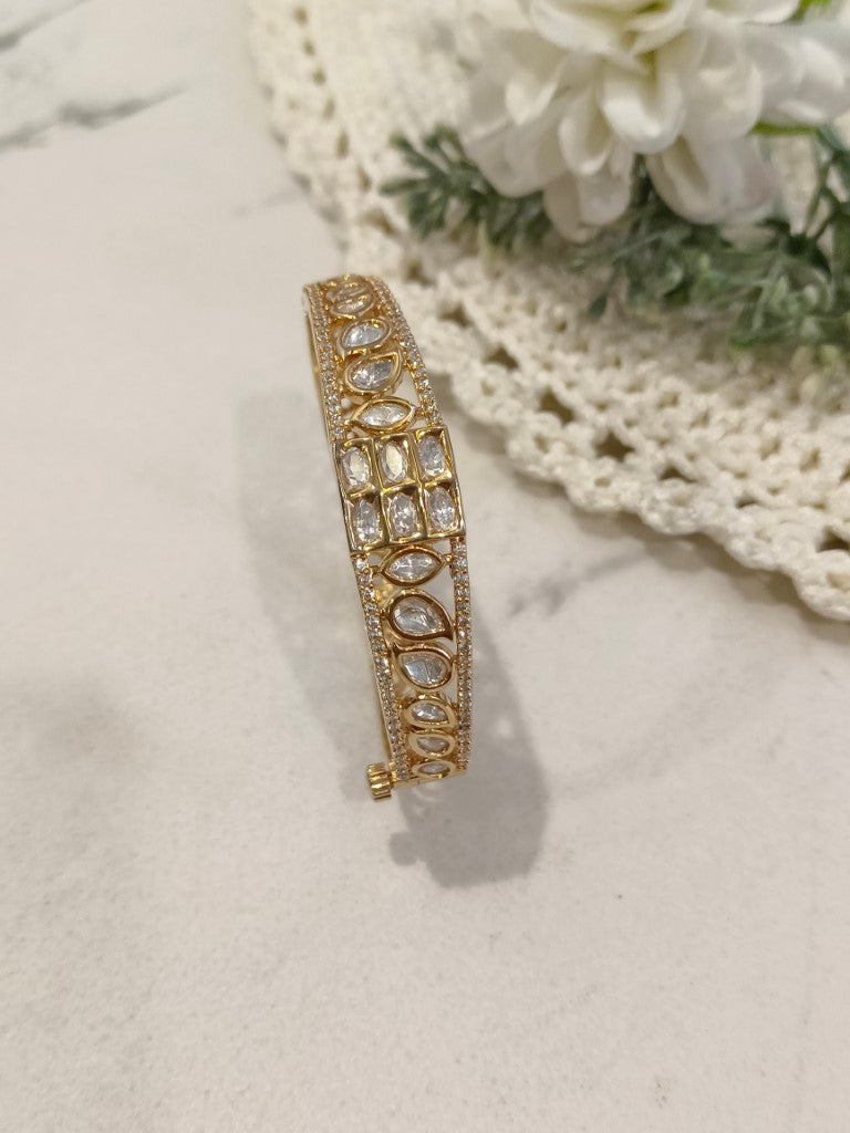 GOLD RADHIKA KUNDAN BANGLE
