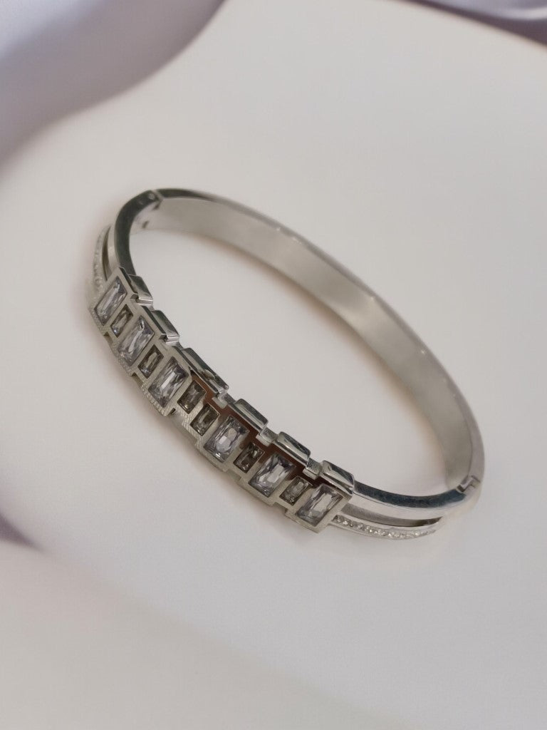 SILVER RECTANGULAR DIAMOND AMBER BRACELET