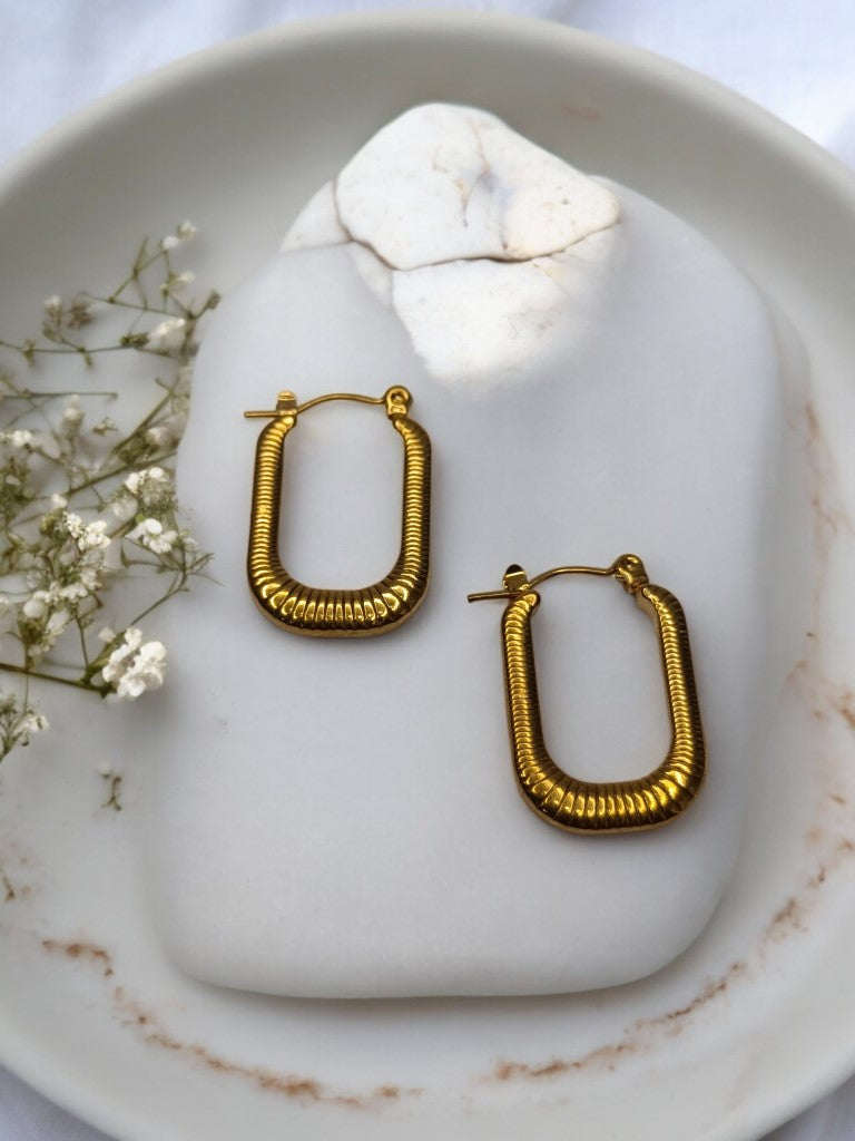 GOLD ROUNDED RECTANGLE ISABELLA  EARRINGS