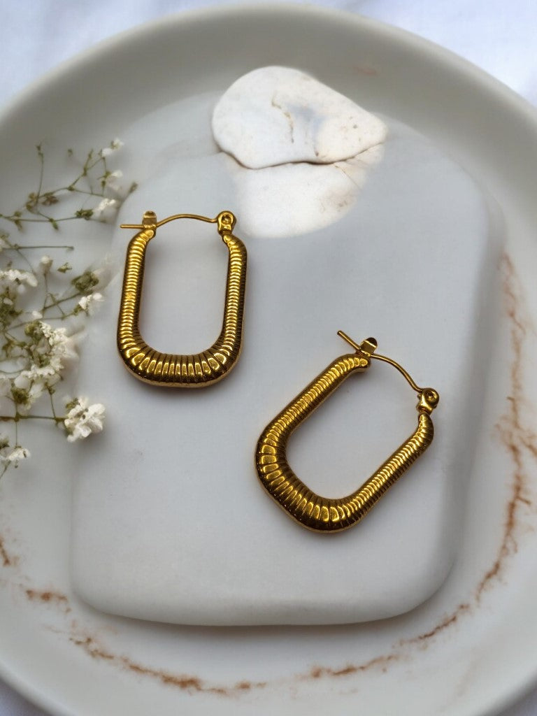 GOLD ROUNDED RECTANGLE ISABELLA  EARRINGS