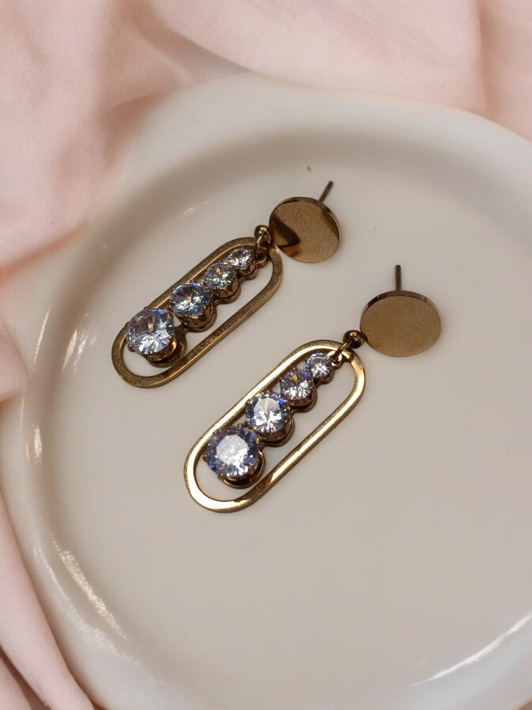 GOLD DIAMOND LUCY EARRINGS