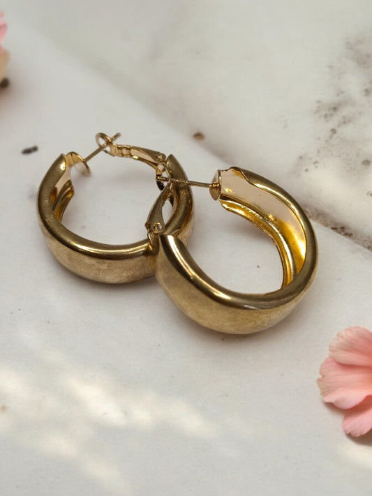 GOLD ROUND SLOANE EARRINGS