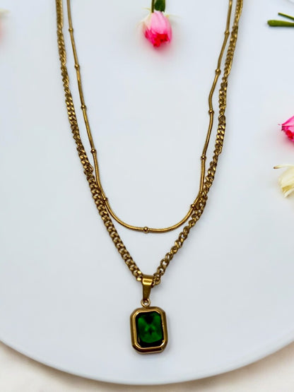 GREEN LAYER NECKLACE