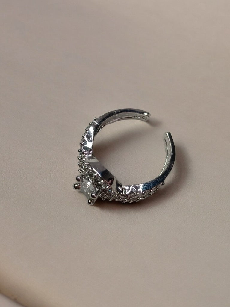 DAIMOND DELSEY RING