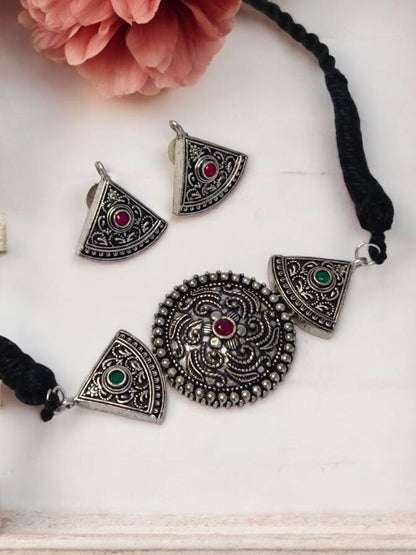 RUBY AND GREEN KARALI GERMAN SILVER JEWELLERY SET
