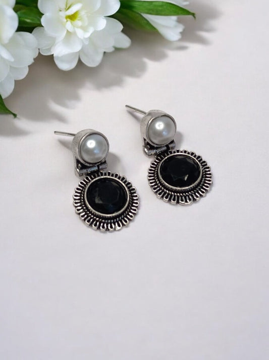 BLACK HITHANSHI GERMAN SILVER EARRINGS