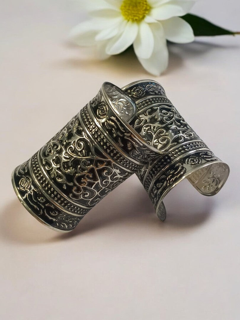DIVYATA GERMAN SILVER BANGLE (CUFF)