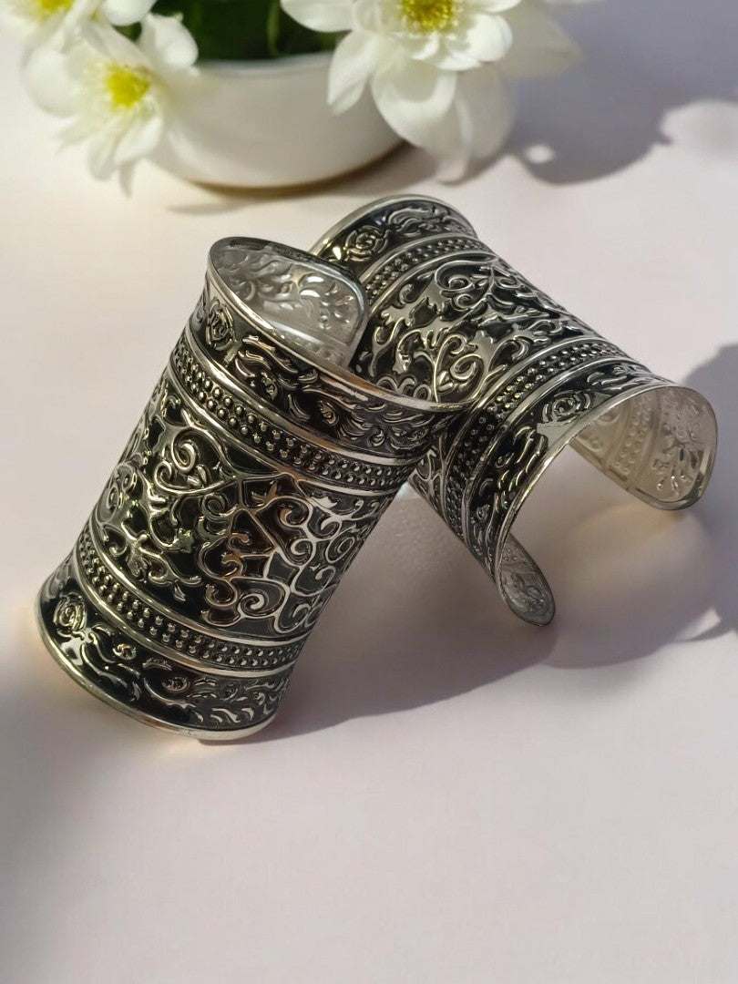 DIVYATA GERMAN SILVER BANGLE (CUFF)